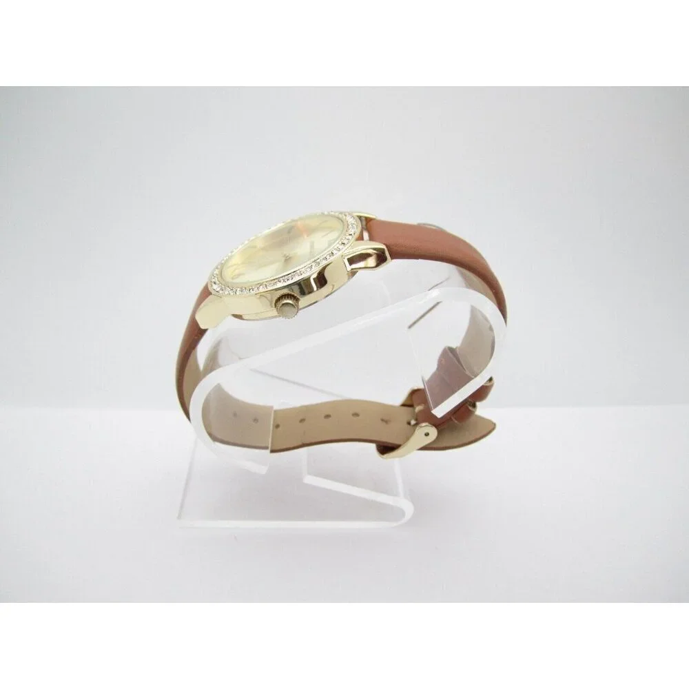 Women's Crown & Ivy Quartz Analog Dial Causal Round Watch (D859)